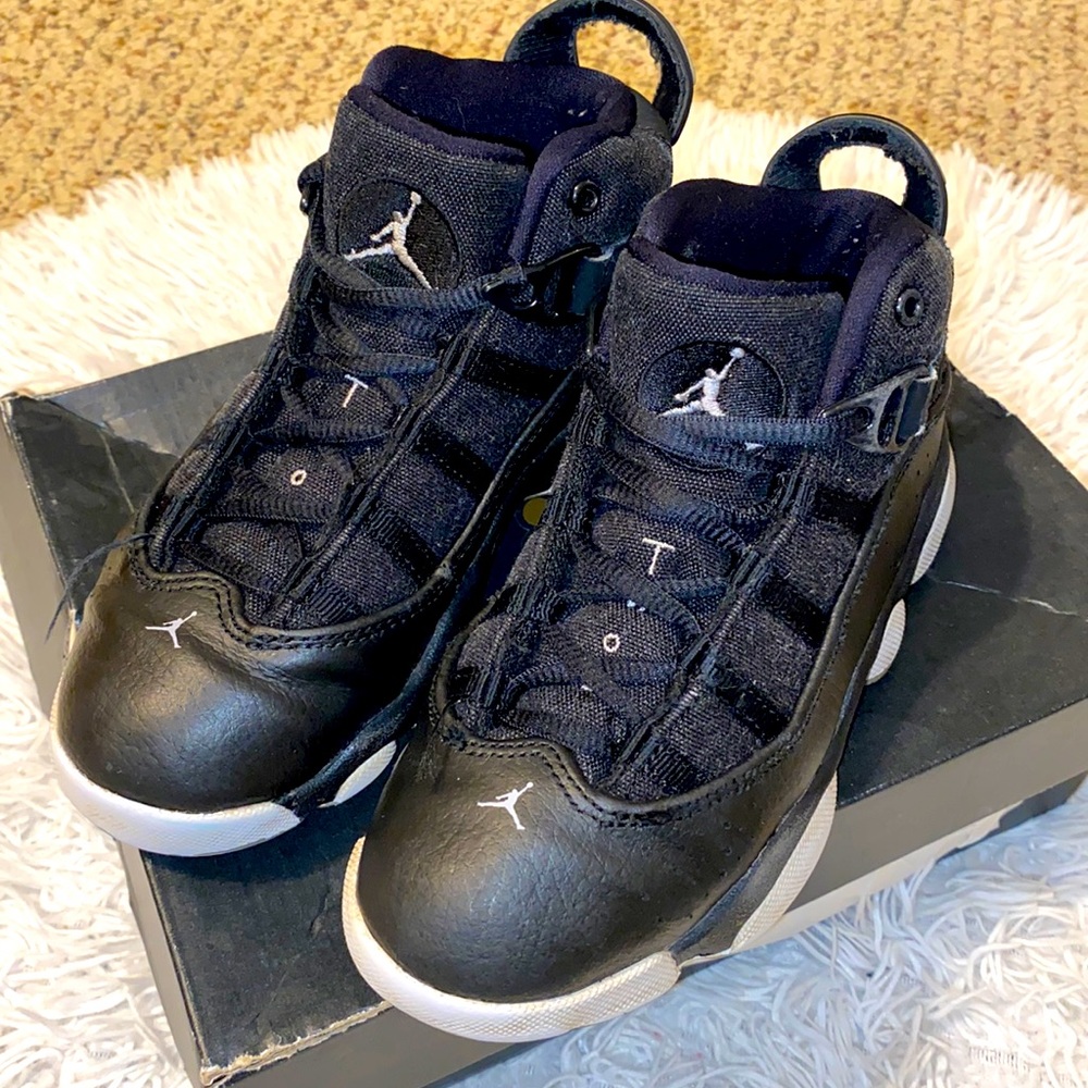 Air Jordan 6 rings Boys Sneakers